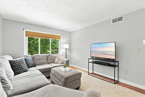 990 Ticonderoga Trail Eagan MN 55123