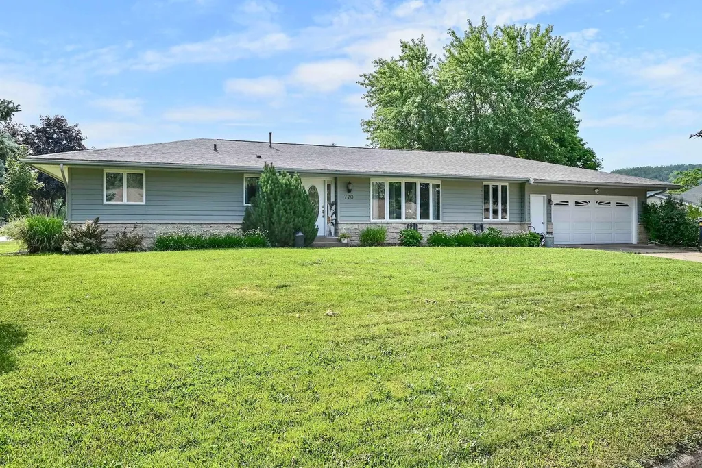 770 52nd Avenue Goodview MN 55987
