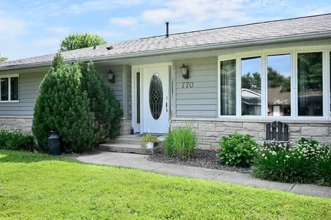 770 52nd Avenue Goodview MN 55987