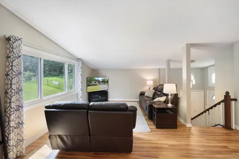 8944 Darnel Road Eden Prairie MN 55347