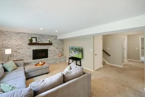 8944 Darnel Road Eden Prairie MN 55347