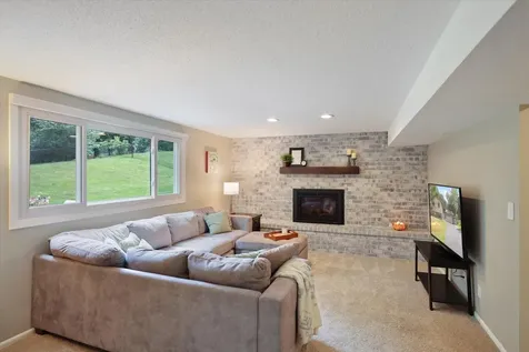 8944 Darnel Road Eden Prairie MN 55347