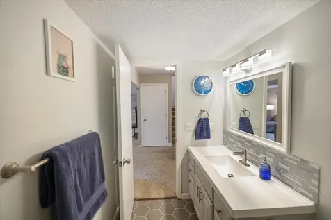 8944 Darnel Road Eden Prairie MN 55347
