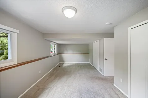 8944 Darnel Road Eden Prairie MN 55347