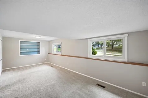 8944 Darnel Road Eden Prairie MN 55347