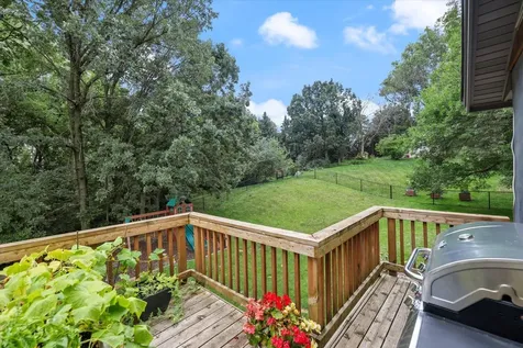8944 Darnel Road Eden Prairie MN 55347