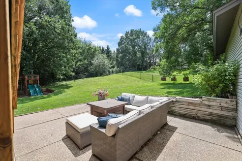 8944 Darnel Road Eden Prairie MN 55347