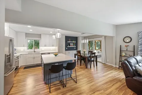 8944 Darnel Road Eden Prairie MN 55347