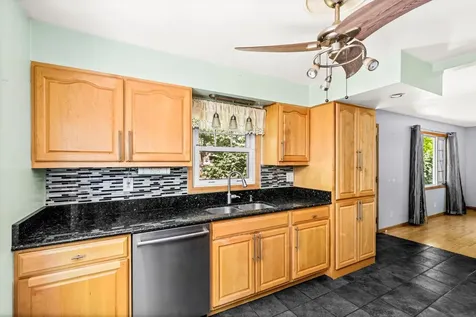 4710 Tioga Street Duluth MN 55804