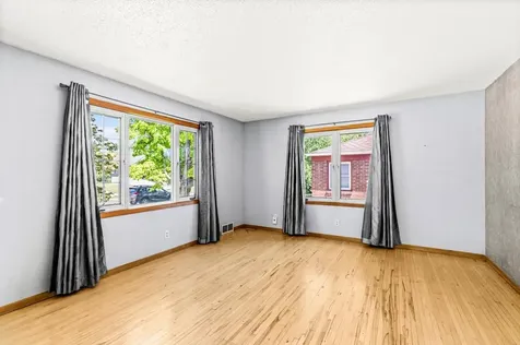4710 Tioga Street Duluth MN 55804