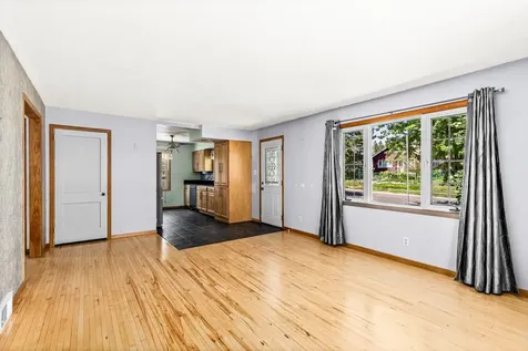4710 Tioga Street Duluth MN 55804