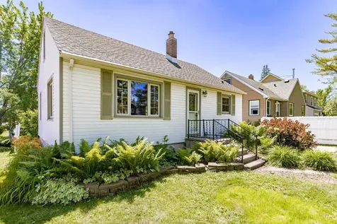 4710 Tioga Street Duluth MN 55804