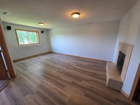 832 Matthew Drive Chaska MN 55318