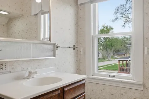 827 7th Avenue SW Faribault MN 55021