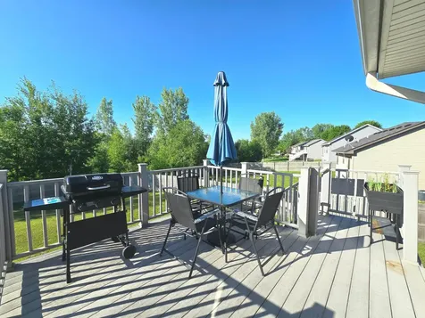 1125 Pioneer Trail SE Cambridge MN 55008