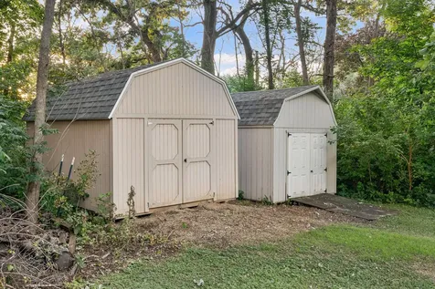 1817 S Shore Drive Albert Lea MN 56007