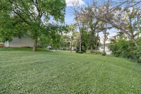 1817 S Shore Drive Albert Lea MN 56007