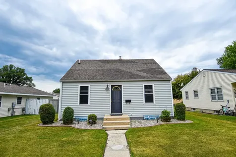 417 Kendall Avenue S Thief River Falls MN 56701