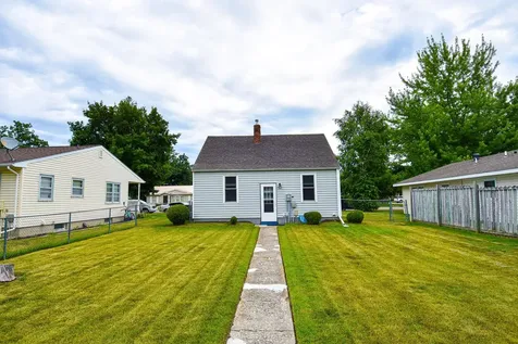 417 Kendall Avenue S Thief River Falls MN 56701