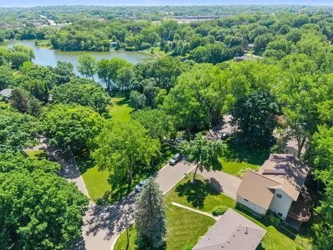 16451 Kenosha Avenue Lakeville MN 55044