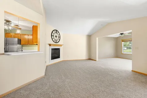 2100 Oak Tree Lane Austin MN 55912