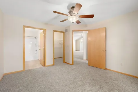 2100 Oak Tree Lane Austin MN 55912