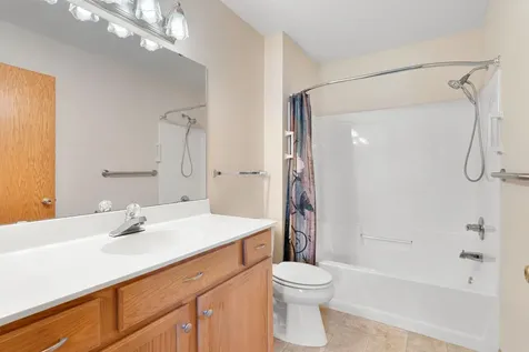 2100 Oak Tree Lane Austin MN 55912