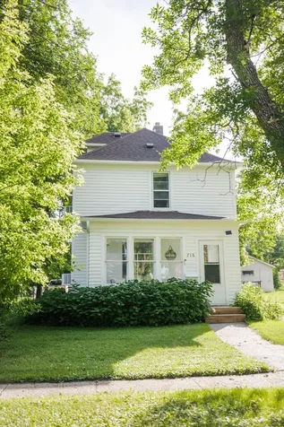 716 Lyndale Avenue Morris MN 56267