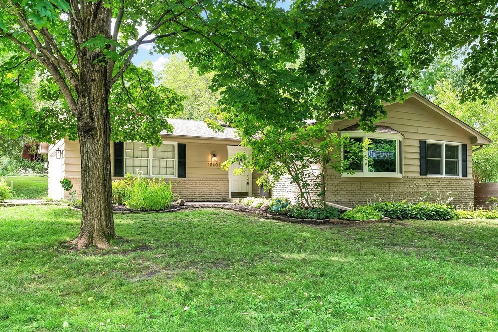 15401 Willowood Drive Minnetonka MN 55345