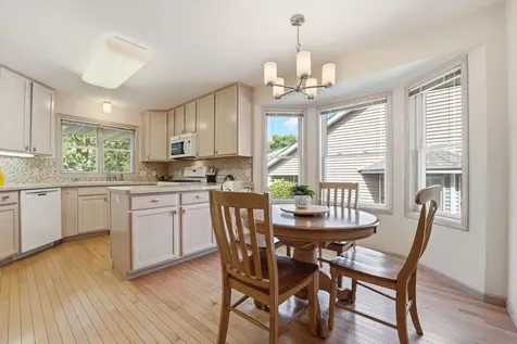 644 Overlook Drive Roseville MN 55113