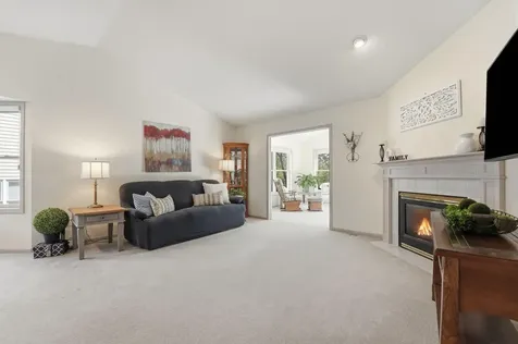 644 Overlook Drive Roseville MN 55113