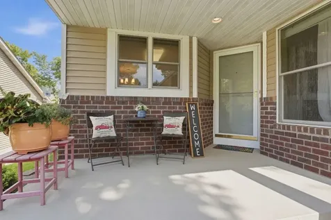 644 Overlook Drive Roseville MN 55113