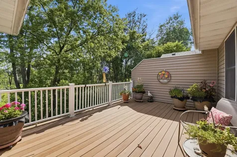 644 Overlook Drive Roseville MN 55113