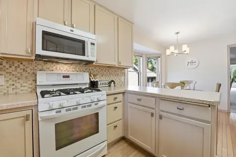 644 Overlook Drive Roseville MN 55113