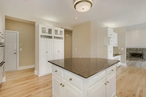 7170 Kenmare Drive Bloomington MN 55438