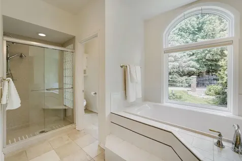 7170 Kenmare Drive Bloomington MN 55438