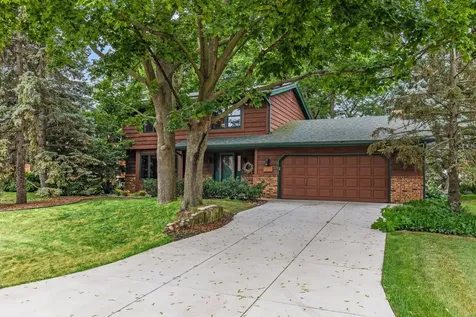 1819 Moore Street Falcon Heights MN 55113