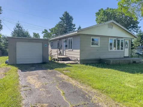 25 Gibson Road Silver Bay MN 55614