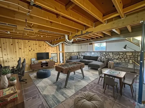 25 Gibson Road Silver Bay MN 55614