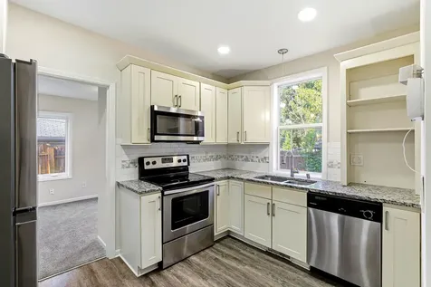941 Cypress Street Saint Paul MN 55106