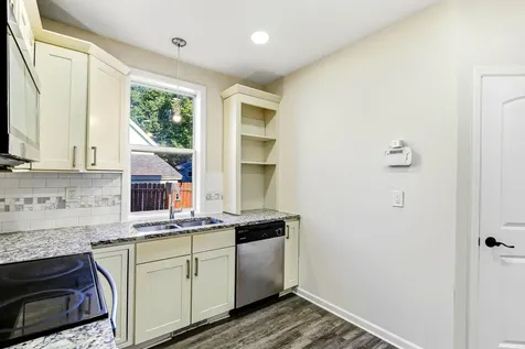 941 Cypress Street Saint Paul MN 55106