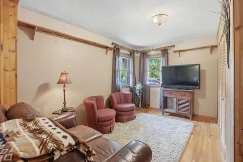 2686 Victoria Street N Roseville MN 55113