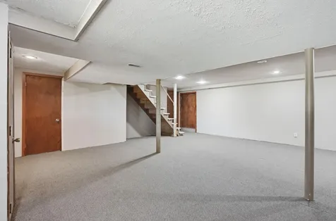 2686 Victoria Street N Roseville MN 55113