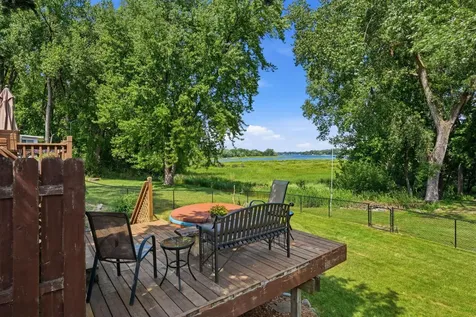 2686 Victoria Street N Roseville MN 55113