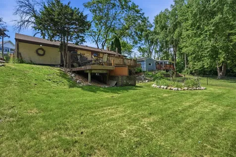 2686 Victoria Street N Roseville MN 55113