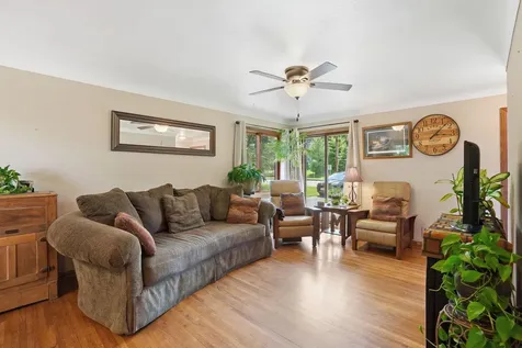 2686 Victoria Street N Roseville MN 55113