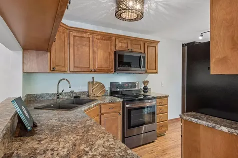 1756 Helena Road N Oakdale MN 55128