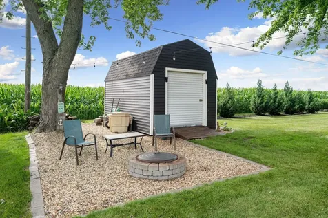 24067 540th Avenue Austin MN 55912