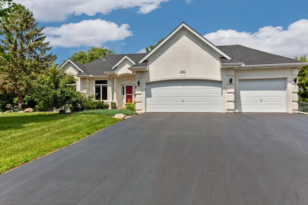 3947 Bailey Ridge Draw Woodbury MN 55125