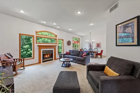 3947 Bailey Ridge Draw Woodbury MN 55125